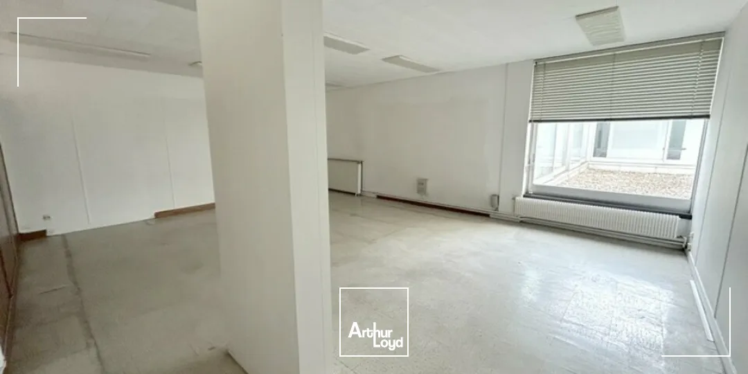 BUREAUX à VENDRE de 186 m²