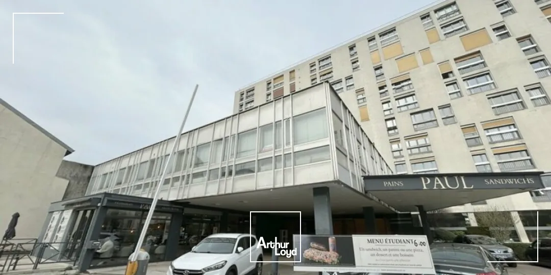 BUREAUX à VENDRE de 186 m²