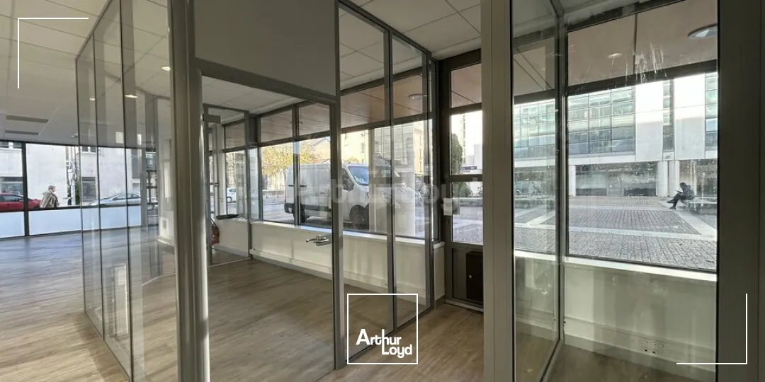 LOCAL COMMERCIAL à LOUER de 146 m²