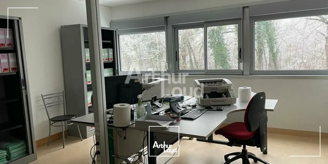 VINEUIL - LOCATION BUREAUX 128,33 M² - PROCHE VOIE RAPIDE