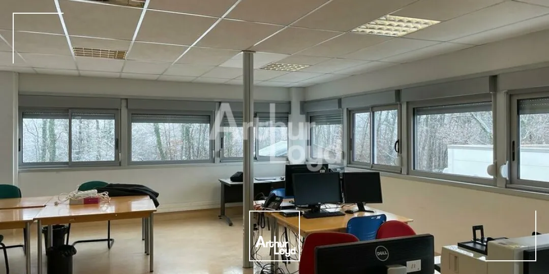 VINEUIL - LOCATION BUREAUX 128,33 M² - PROCHE VOIE RAPIDE