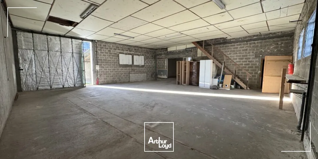 TOURS OUEST LA RICHE BÂTIMENT A VENDRE 250 M² TERRAIN DE 366 M² - PROCHE PERIPHERIQUE