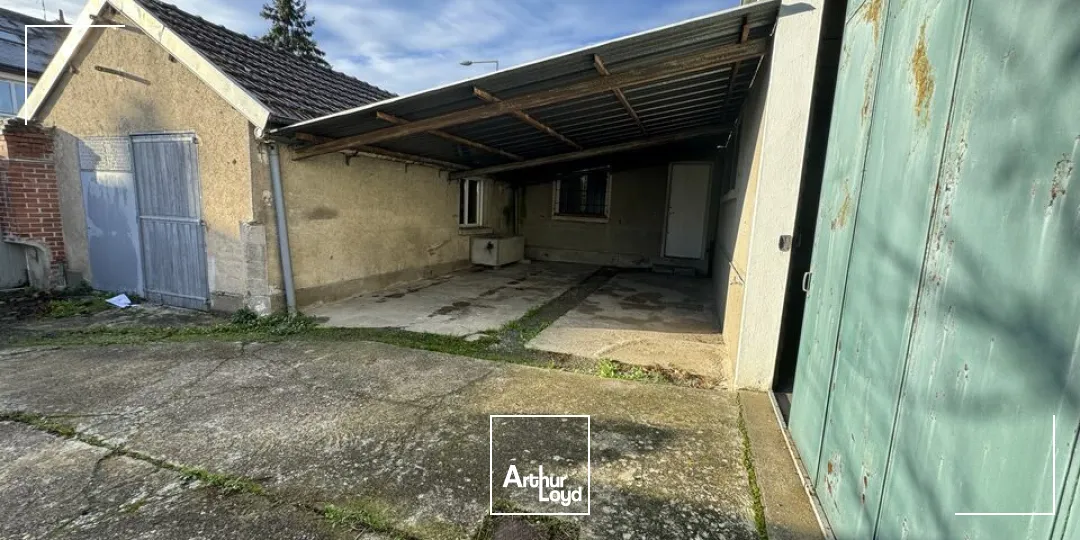 TOURS OUEST LA RICHE BÂTIMENT A VENDRE 250 M² TERRAIN DE 366 M² - PROCHE PERIPHERIQUE