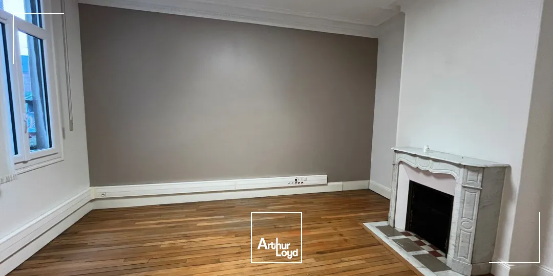 A LOUER - BUREAUX COMMERCIAUX - CENTRE-VILLE DE SAINT-QUENTIN