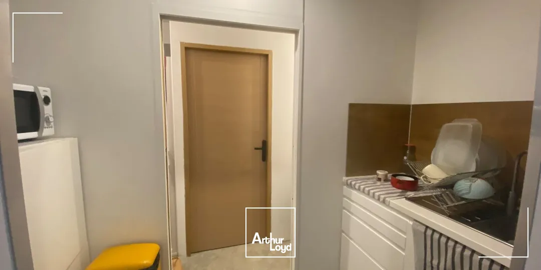 Bâtiment indépendant de 320m² à vendre ou à louer CHARLEVAL