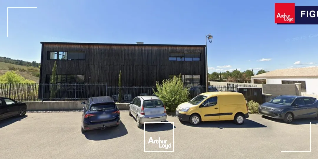 Bâtiment indépendant de 320m² à vendre ou à louer CHARLEVAL