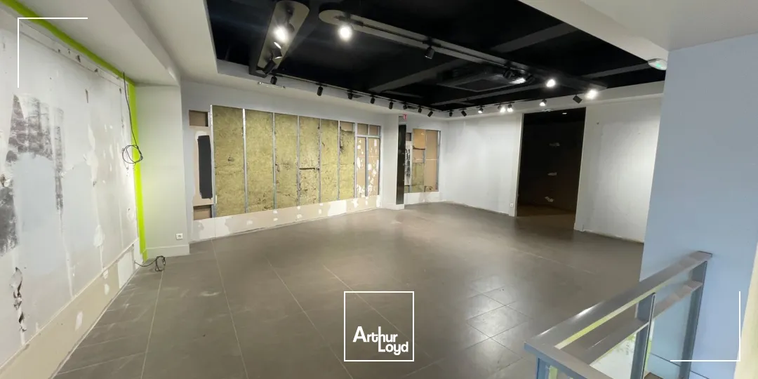 OPPORTUNITE RARE! Très beau local commercial à louer - hyper centre-ville de Douai / 280m2 env !