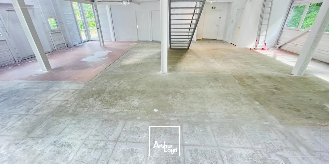 À vendre ou à louer : Bureaux avec parkings dans un environnement verdoyant - Accessibilité idéale proche grands axes