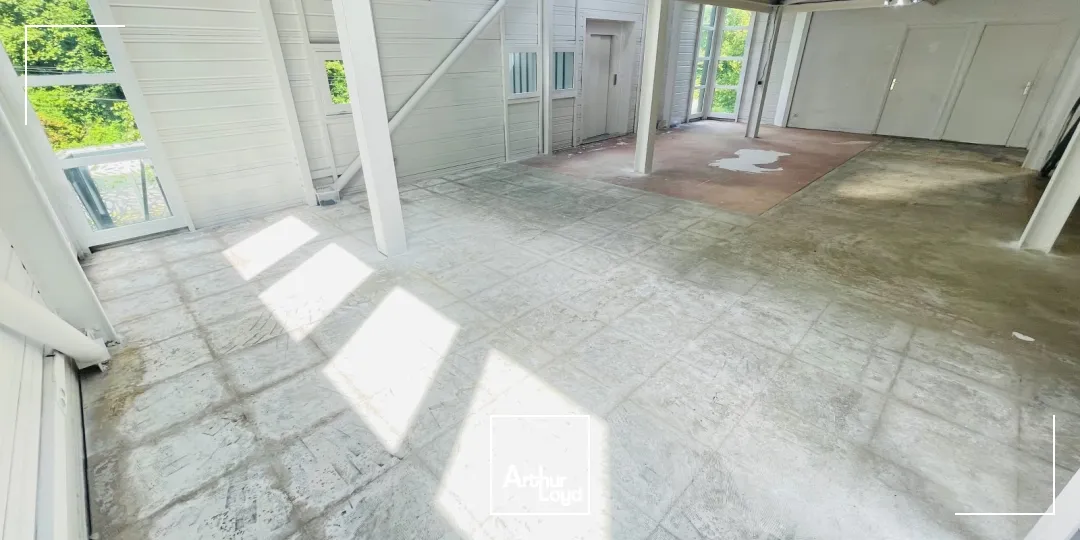 À vendre ou à louer : Bureaux avec parkings dans un environnement verdoyant - Accessibilité idéale proche grands axes