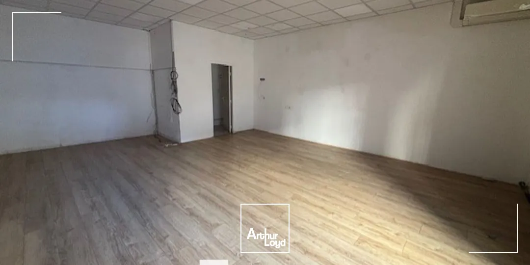 Local commercial à louer à Villeurbanne emplacement dynamique et lumineux