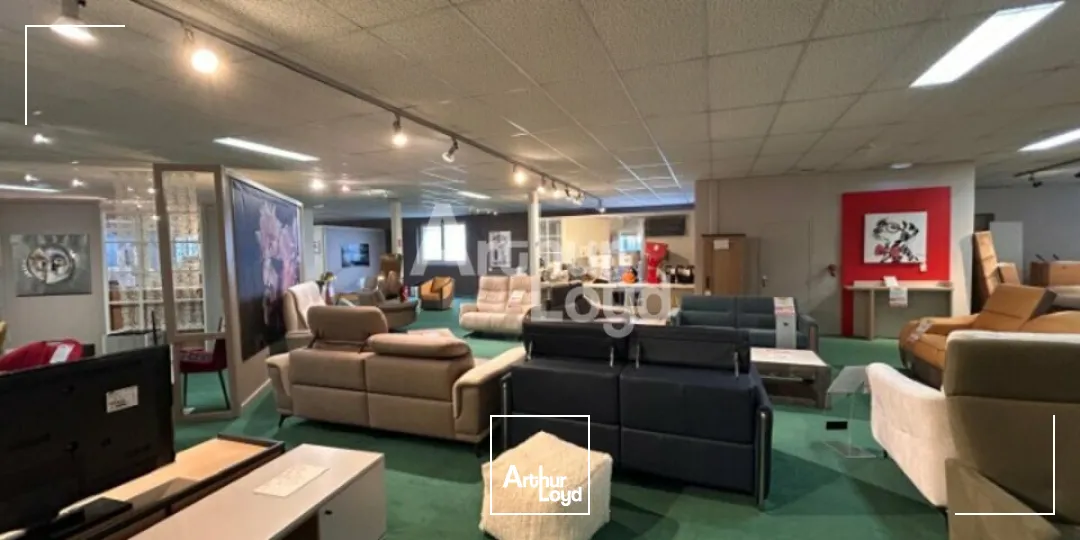 BLOIS - VENTE LOCAL COMMERCIAL DE 1 102,09 M² - AXE PASSANT