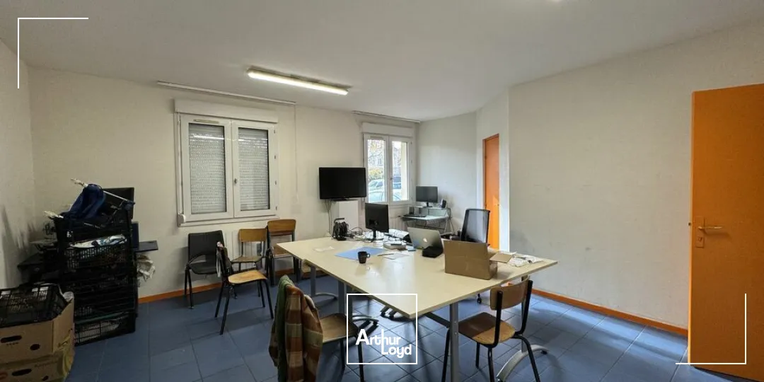 TOURS CENTRE COMMERCE A LOUER 161 M² AVEC PARKINGS PRIVATIFS