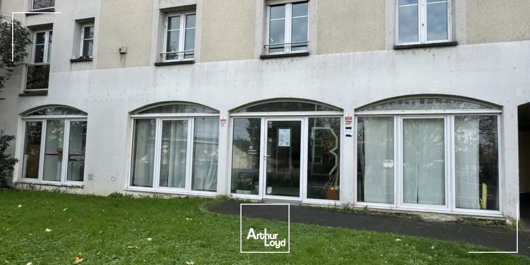 TOURS CENTRE COMMERCE A LOUER 161 M² AVEC PARKINGS PRIVATIFS