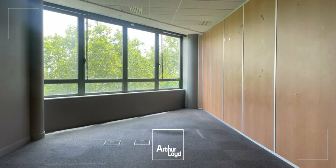 PLATEAU DE BUREAUX 491 M2 + PARKINGS