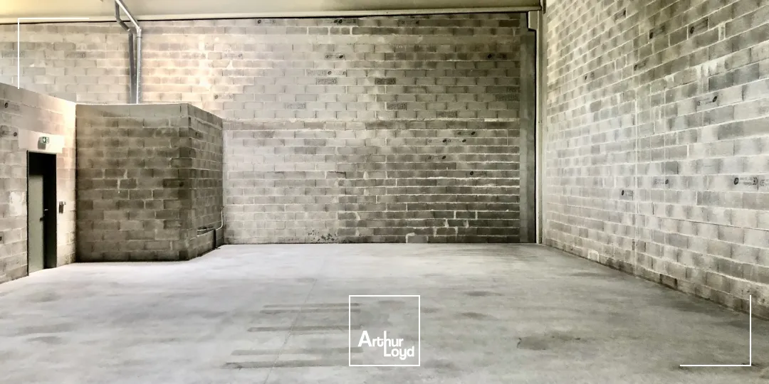 Local d'activités récent à LOUER sur AIX EN PROVENCE