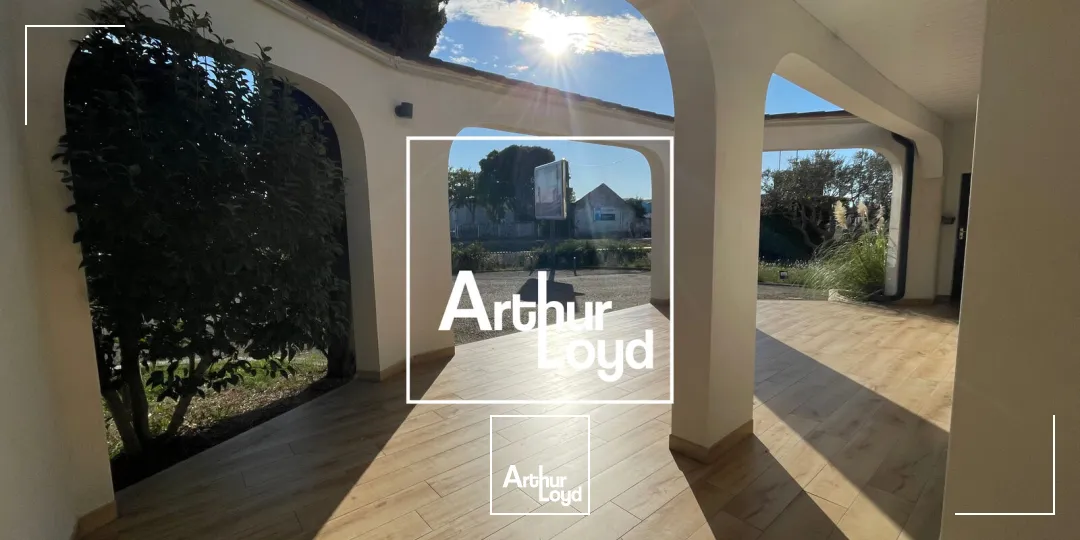 À VENDRE - TERRAIN AVEC BÂTI EXISTANT- EMPLACEMENT STRATÉGIQUE À NÎMES EST