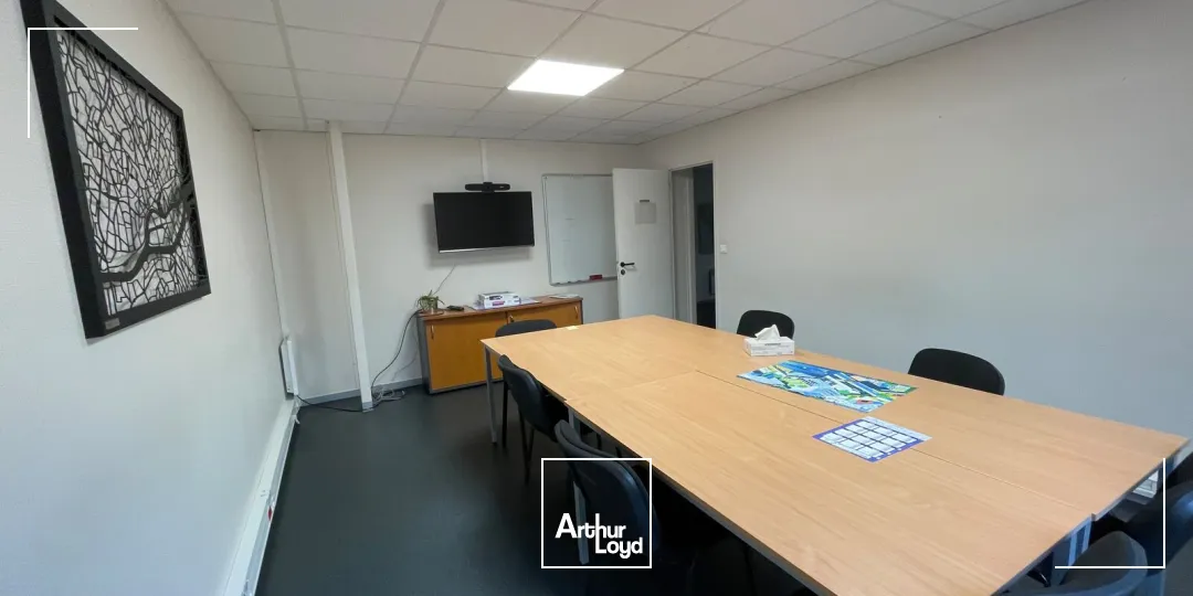 BÂTIMENT INDÉPENDANT DE BUREAUX À VENDRE-311 M²-SAINT HERBLAIN