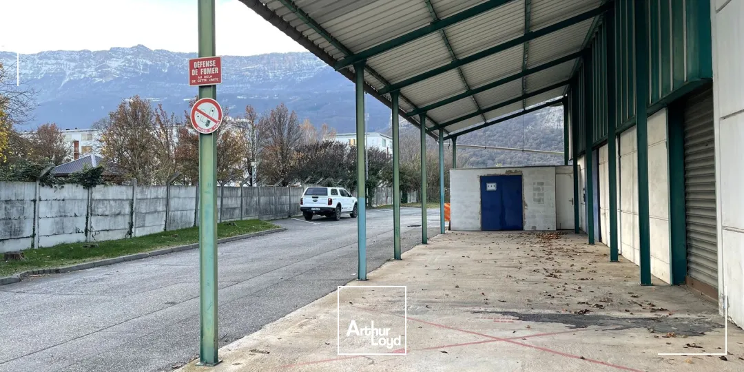 local d'activité - 464 m² env. Le Pont De Claix (Isère)