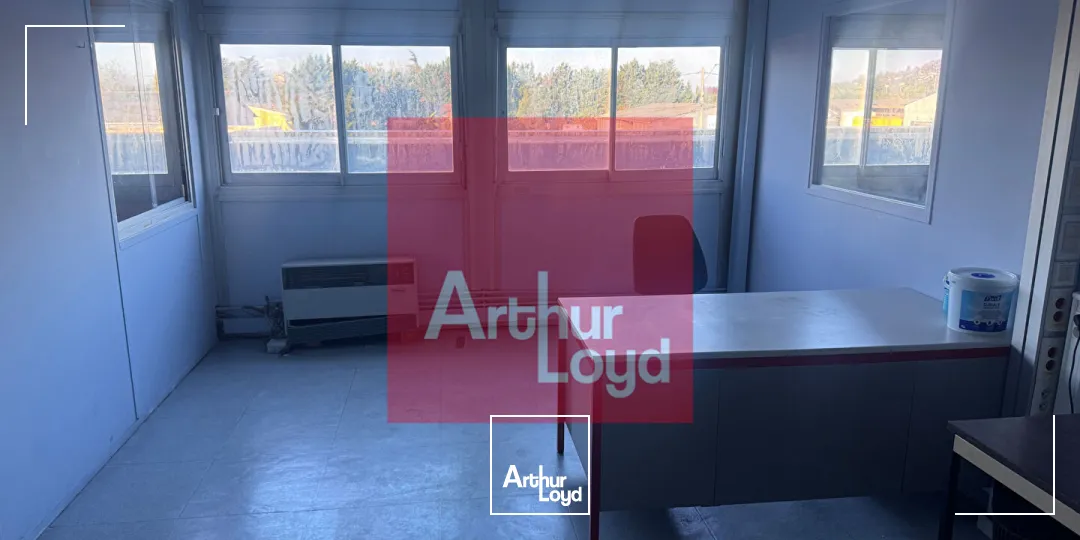 Entrepôt logistique avec quais et zones frigorifiques Bon-Encontre