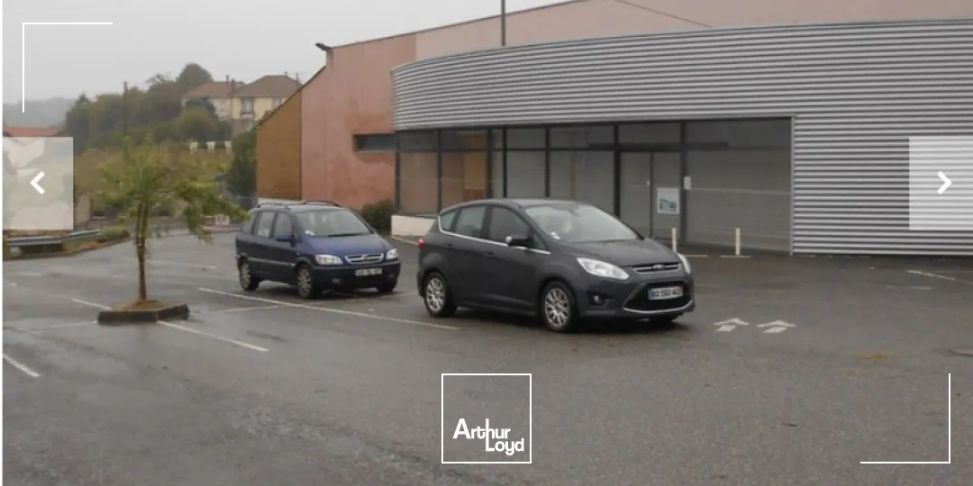 A LOUER - CHALUS - Local commercial 1 650 m²