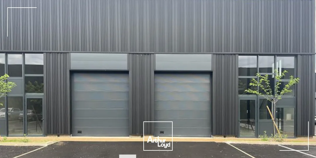 à louer - cellules d'activités - avec parking - Trévoux