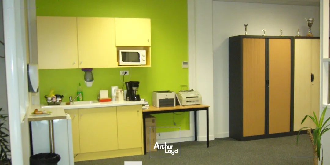 A louer - L'ATRIUM - Bureaux lumineux - Bron 