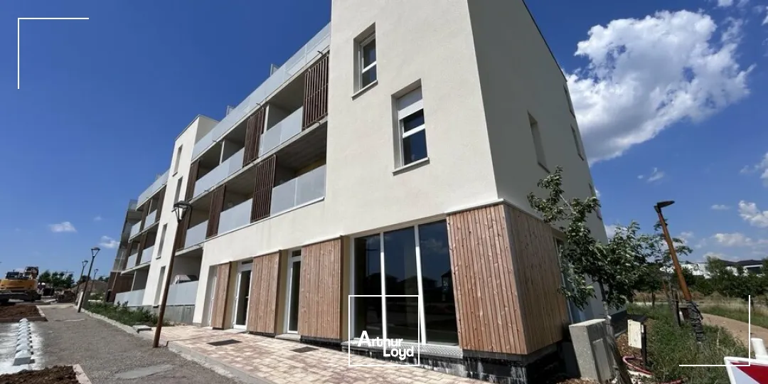 LOCAL COMMERCIAL à LOUER de 159 m²