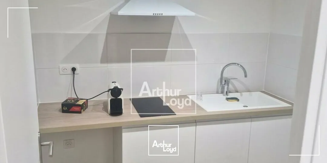 FONTENAY LE VICOMTE LOCAL PME A LOUER