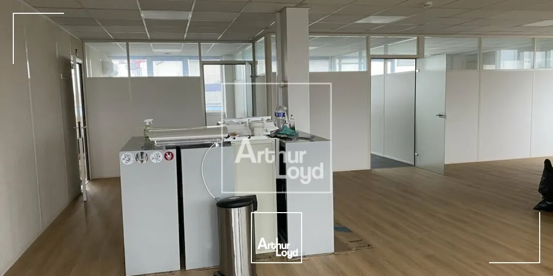 BUREAUX RENOVES MOISSY CRAMAYEL