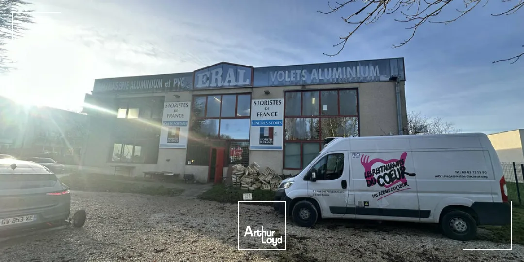 Bâtiment indépendant d'environ 860 m2 - ZONE D'ACTIVITÉ DE TAISSY