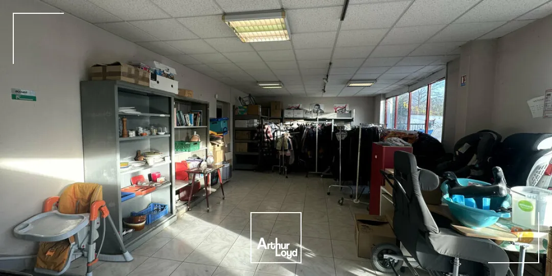 Bâtiment indépendant d'environ 860 m2 - ZONE D'ACTIVITÉ DE TAISSY