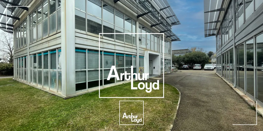 Bureaux à louer - 141 M2 - 1er étage en Ville ActiveParking sur site