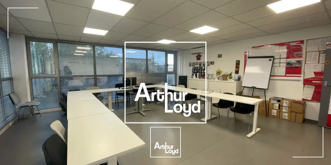 Bureaux à louer - 141 M2 - 1er étage en Ville ActiveParking sur site