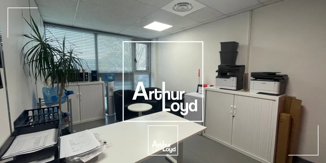 Bureaux à louer - 141 M2 - 1er étage en Ville ActiveParking sur site