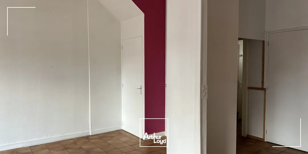 A LOUER - LOCAL COMMERCIAL - BUREAUX - 75 M2 - LA BAULE 