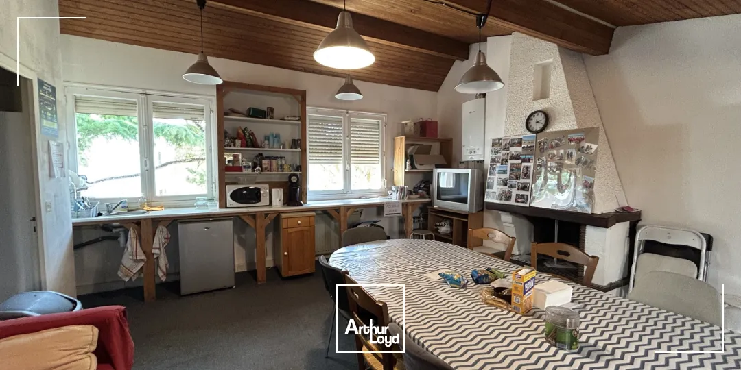 A LOUER - LOCAL COMMERCIAL - BUREAUX - 75 M2 - LA BAULE 