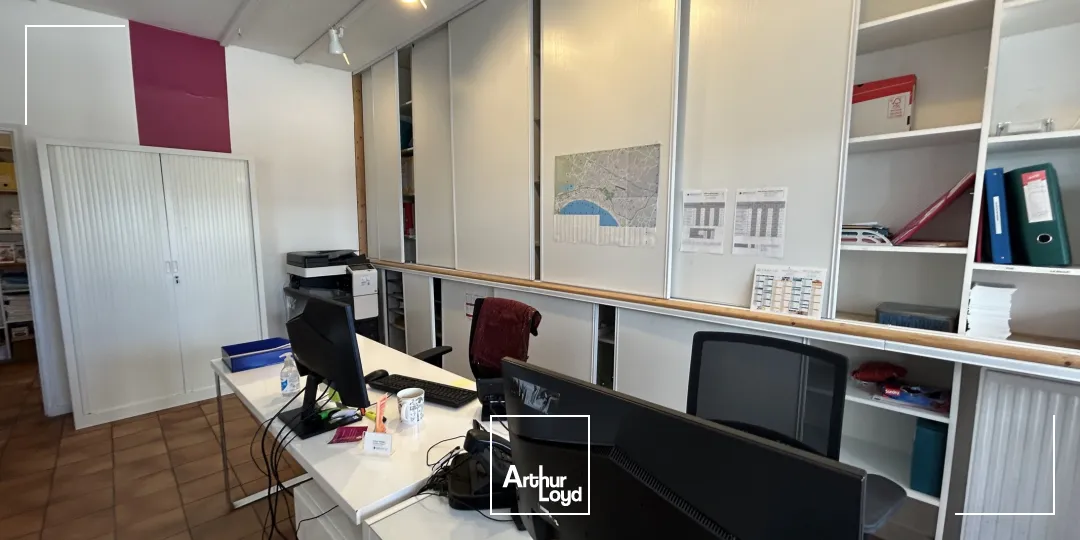 A LOUER - LOCAL COMMERCIAL - BUREAUX - 75 M2 - LA BAULE 