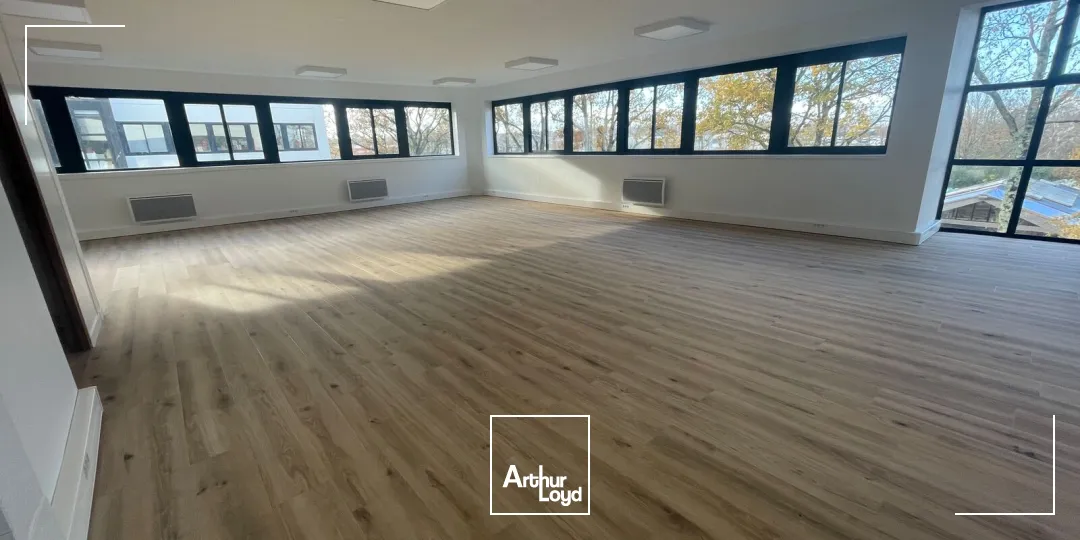 BUREAUX À LOUER-89 M²-FORUM D'ORVAULT