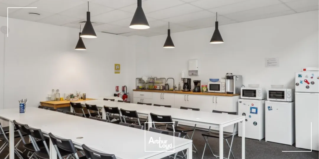 BUREAUX STANDING A LOUER NANTES MADELEINE - GARE - CHAMP DE MARS - CITE DES CONGRES