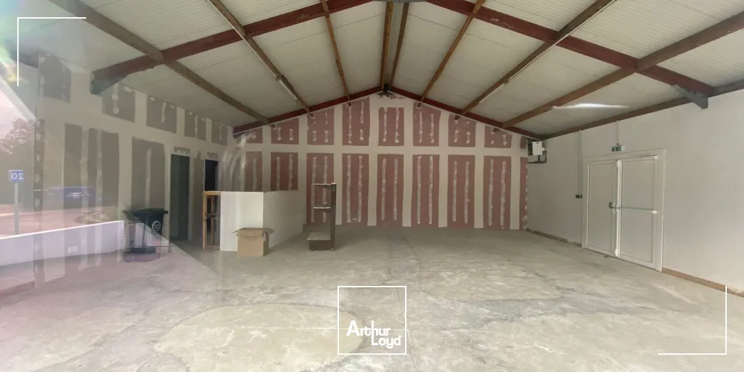 A LOUER - BUREAUX DE 113 M² - ZA DE KERFONTAINE PLUNERET