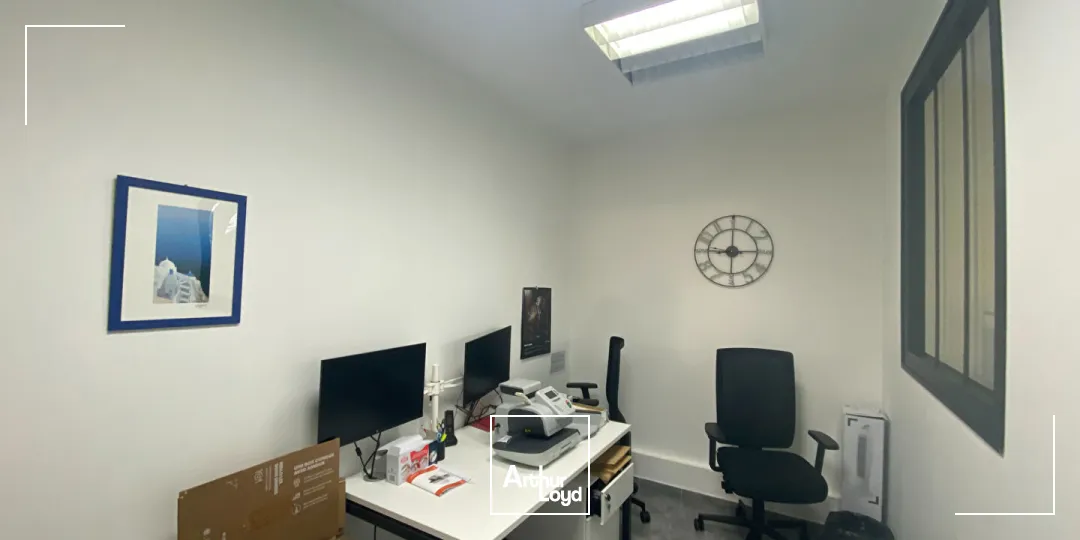 A LOUER, Local professionnel 47 m2 environ - secteur Hôpital