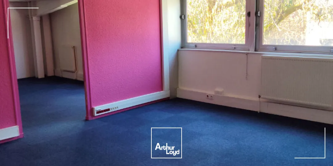 À LOUER - IMMEUBLE DE BUREAUX & ACTIVITÉ - 680 m²