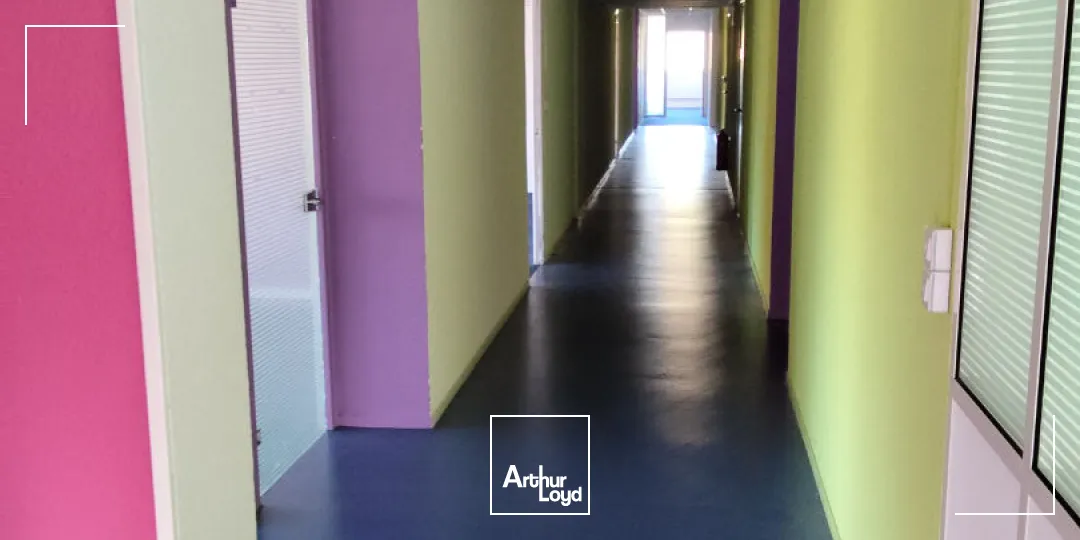 À LOUER - IMMEUBLE DE BUREAUX & ACTIVITÉ - 680 m²