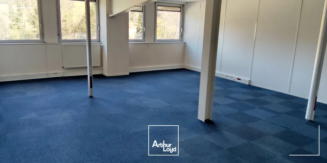 À LOUER - IMMEUBLE DE BUREAUX & ACTIVITÉ - 680 m²