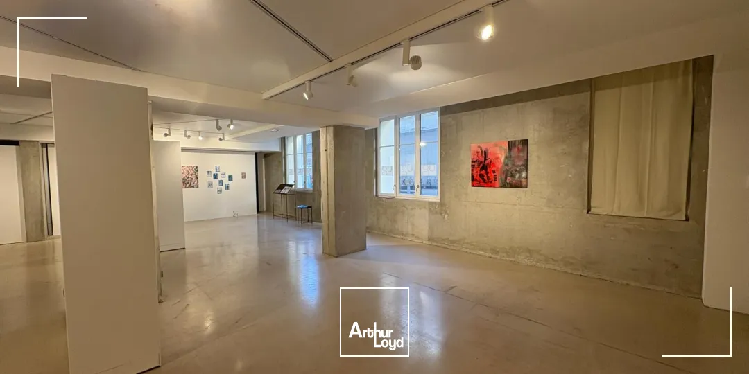 Bureaux / local avec cour à vendre - La Joliette - 13002 Marseille