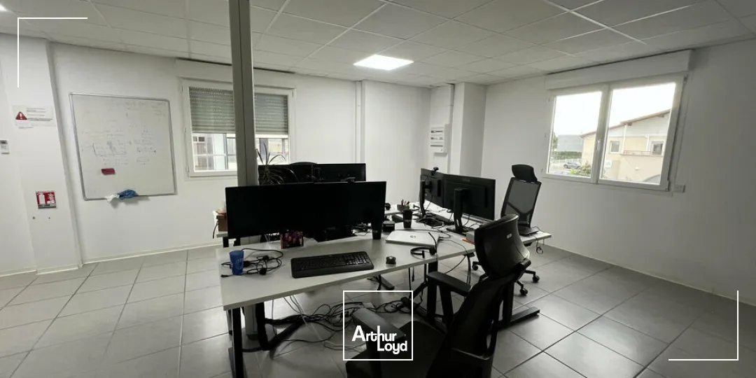 Valence Briffaut - Bureaux récents à la vente