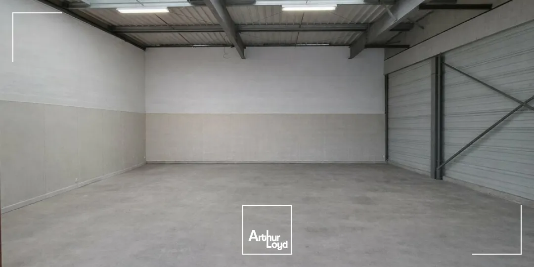 À LOUER  LOCAL D'ACTIVITÉ  ZONE MENDÈS FRANCE