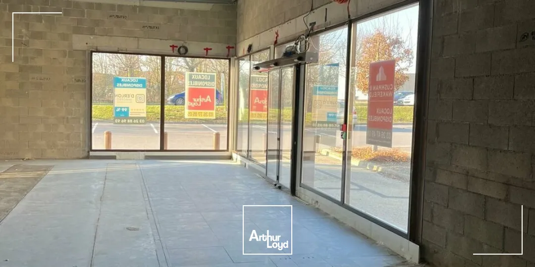 CELLULE COMMERCIALE EMPLACEMENT EXCEPTIONNEL - ZONE COMMERCIALE