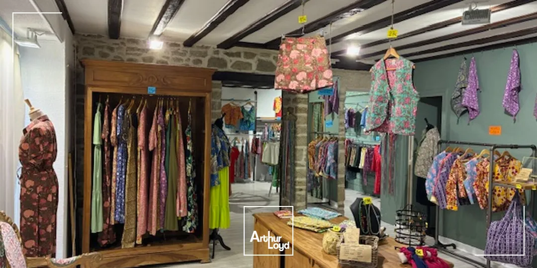 A LOUER LOCAL COMMERCIAL DE 70M2 DANS GUÉRANDE INTRAMUROS