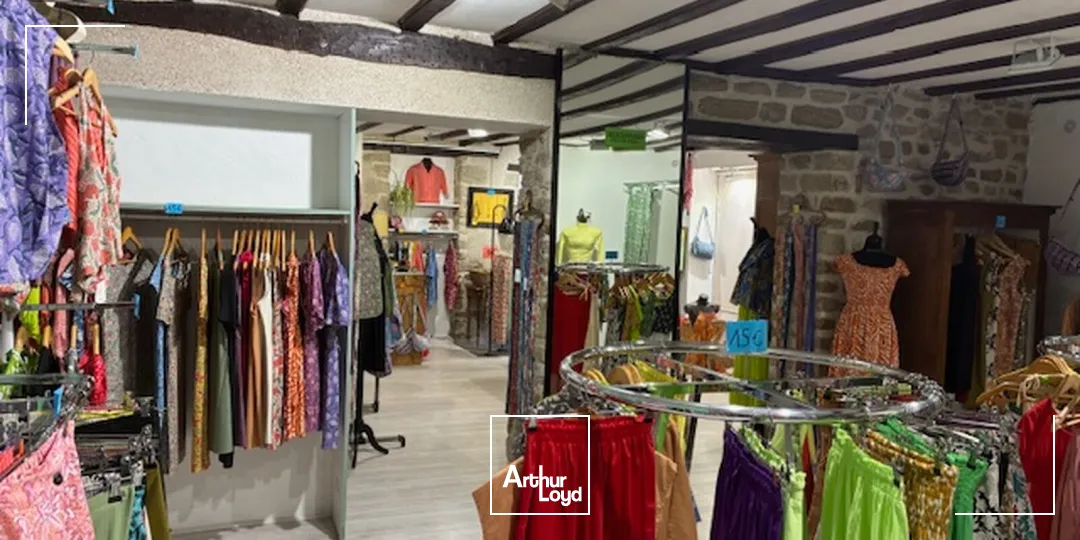 A LOUER LOCAL COMMERCIAL DE 70M2 DANS GUÉRANDE INTRAMUROS